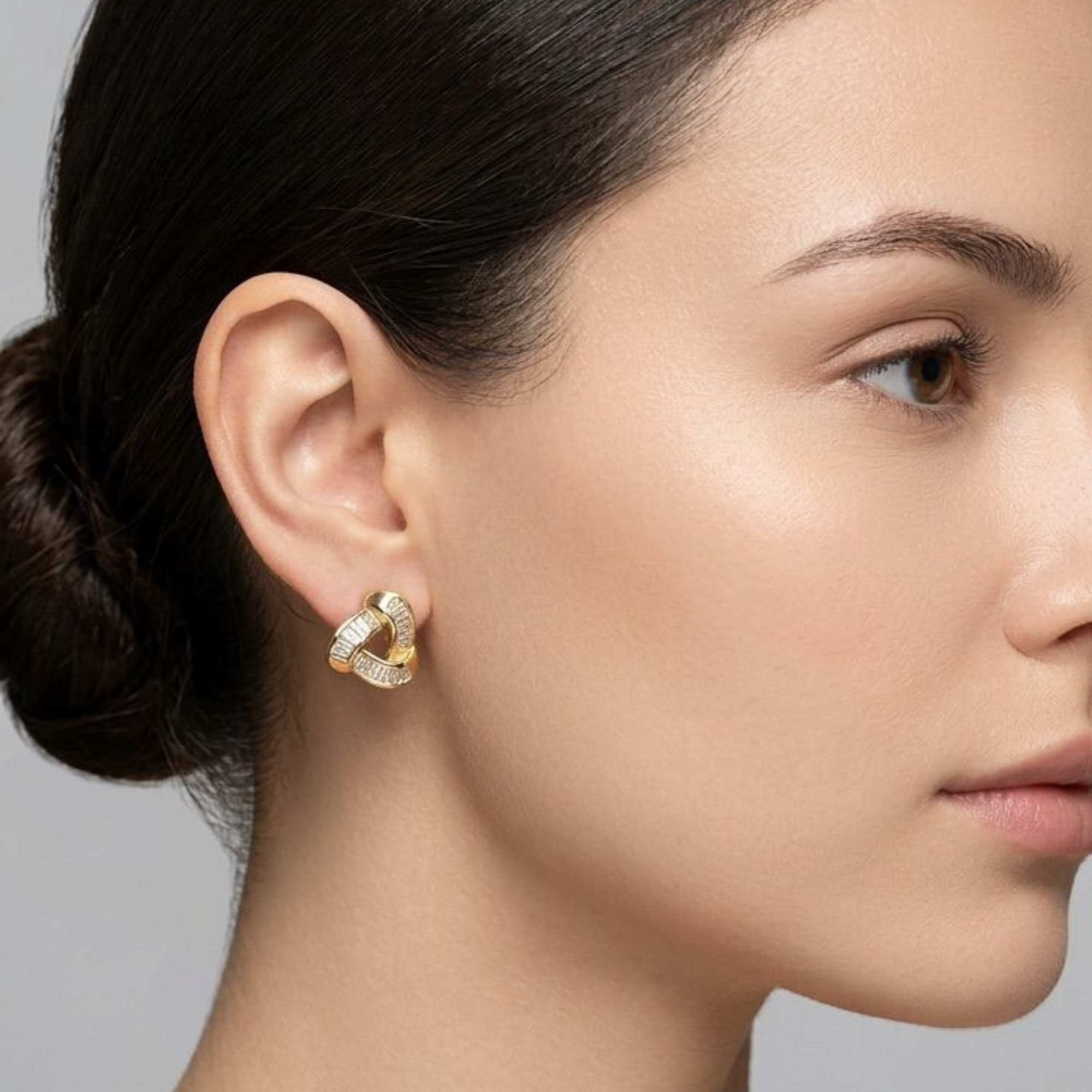 Aretes Enlace Dorado
