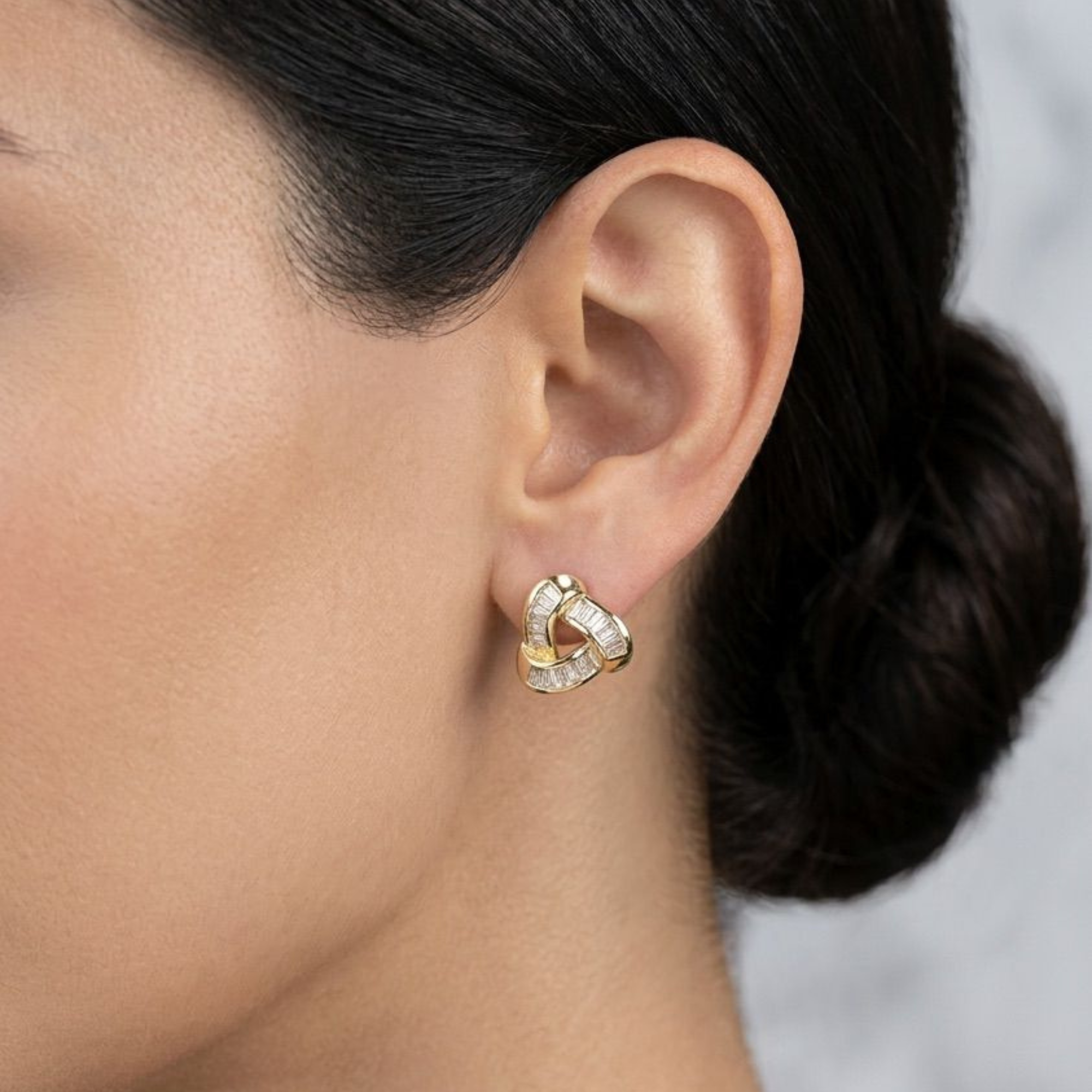 Aretes Enlace Dorado
