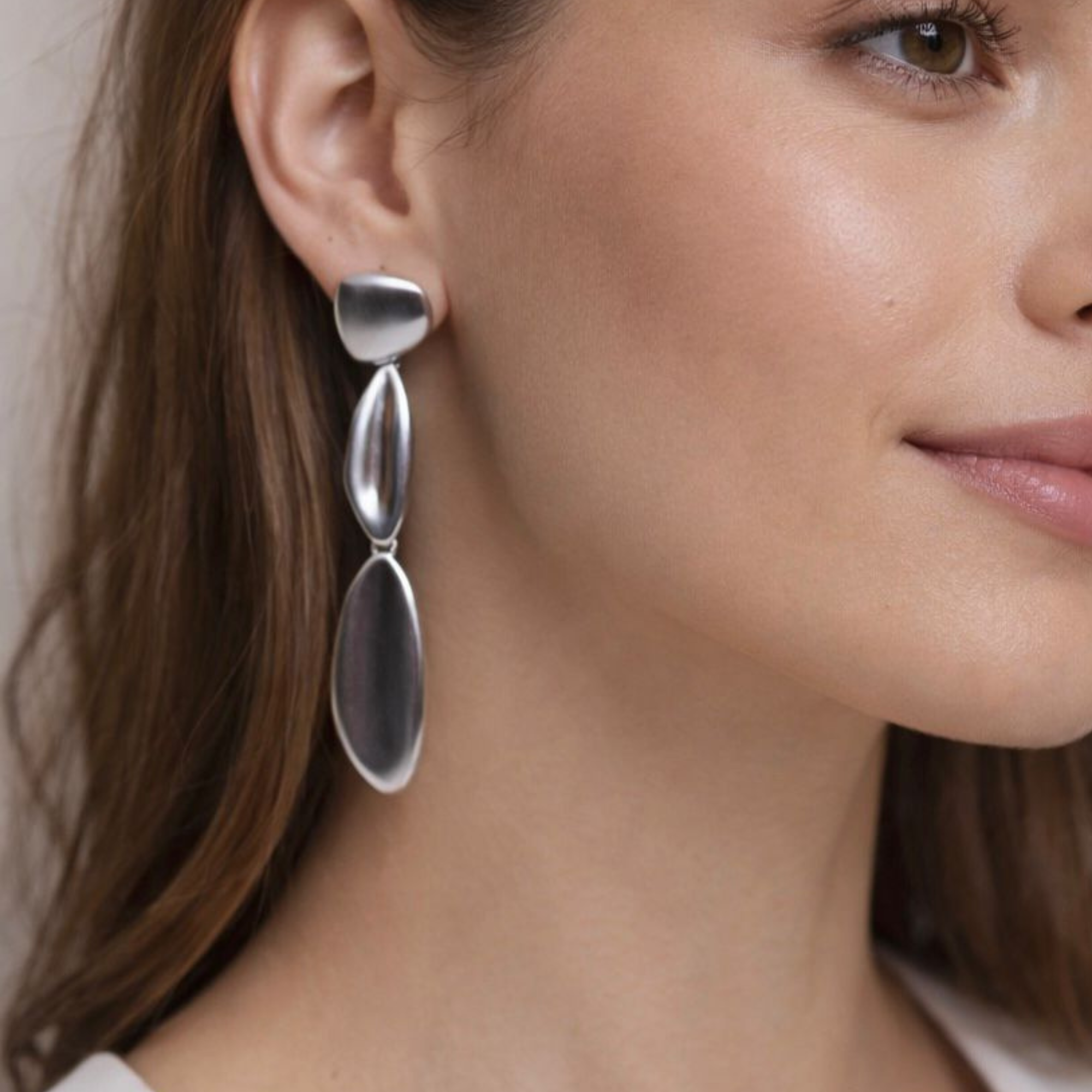 Aretes Elegans Plateado